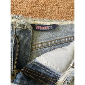 Y2K Bubblegum denim mini skirt raw hem 90s 2000s blue jean cutoff thumbnail 4
