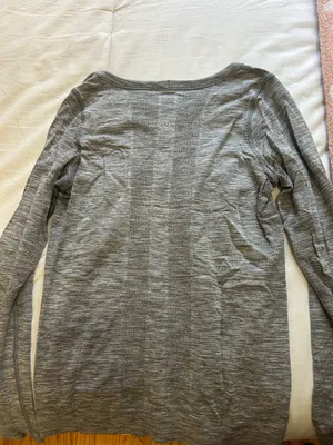 Lululemon Top Long Sleeve thumbnail 2