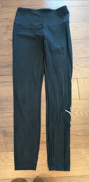 PINK Victoria's Secret Black High-Waist Leggings Size Medium - C28-023 thumbnail 1