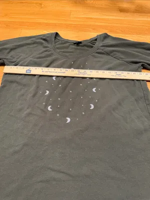 Torrid olive green sweatshirt with crescent moon & stars size 2. (2X) thumbnail 4