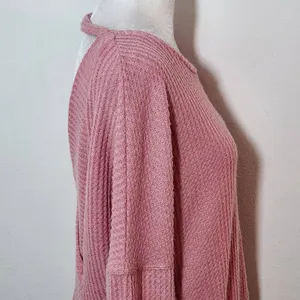 Pink Thermal Knit Top with Open Back Size Small Pink Waffle Knit Top thumbnail 2