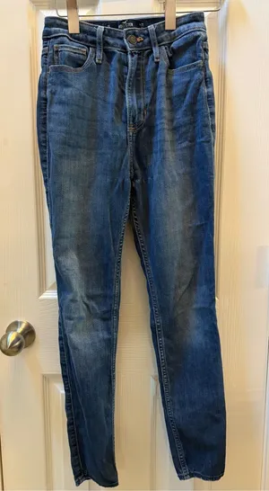 Hollister Slim Straight-Leg Jeans in Medium Blue Wash thumbnail 1
