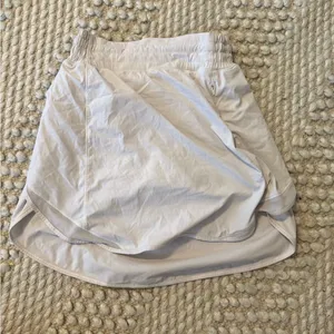 Lululemon size 2 hotty hot skirt thumbnail 1