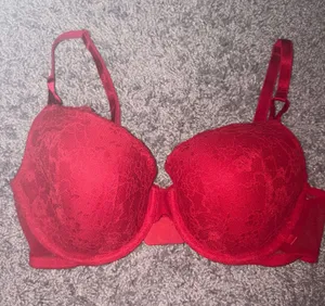 Victoria's Secret Bra thumbnail 1