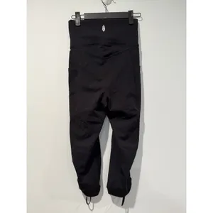 Free People Capri Leggings Womens XS Black Active Adjustable Hem Yoga Gym Travel thumbnail 2