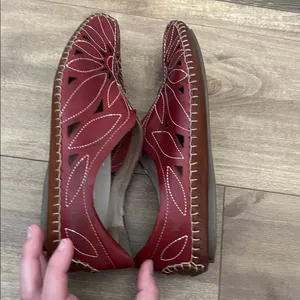 Pikolinos‎ Jerez Floral Leather Cut-Out Detail Moccasin Loafers Red 37 (7) thumbnail 6
