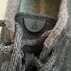 EUC Allbirds sneakers thumbnail 5