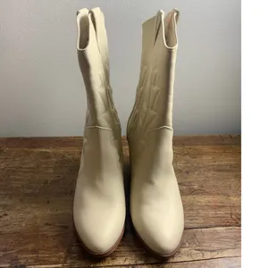 MIA Raylyn ivory western‎ boots stacked heel NWOT size 7 thumbnail 2