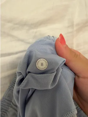 Lululemon Shorts Hotty Hot thumbnail 5