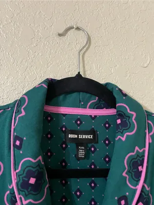 Room Service Geo Print Long Sleeve Pajama Sleep Top Size XL Green Pink Soft thumbnail 3