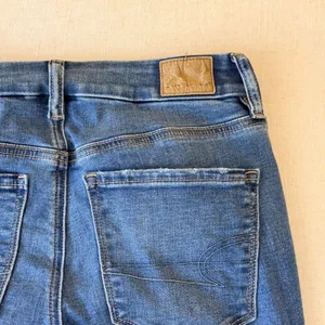American Eagle Curvy High-Rise Skinny Kick Jeans Womens 2 Short Blue thumbnail 6