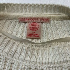 Urban Outfitters Cream Cropped Knit Sweater S Cozy Oversized thumbnail 4