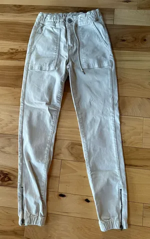 American Eagle Outfitters Cream High-Rise Jeggings with Patch Pockets thumbnail 1