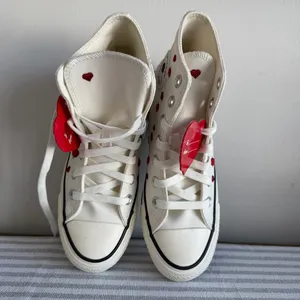 Converse NEW Women's Chuck Taylor All Star Embroidered Roses Hi Top Shoe Size 6 thumbnail 11
