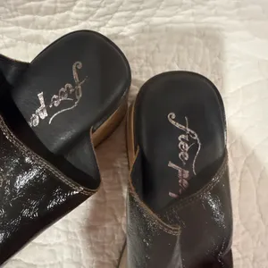 NEW 40/9 Black Free People Gabriela Clogs Platform Wedge Black Patent Leather thumbnail 5