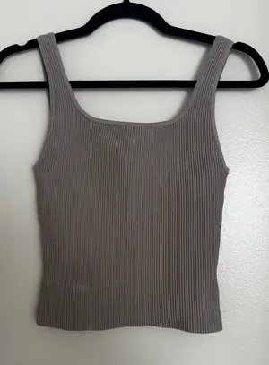 NWT Aritzia Babaton Square Neck Tank thumbnail 1