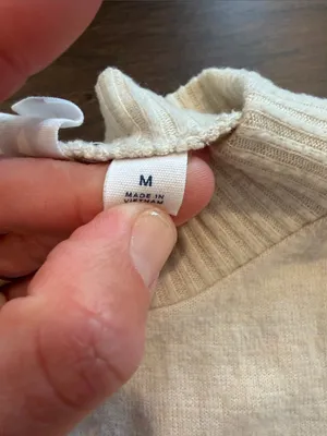 GAP Cream Ribbed Crewneck Sweater Size Medium - C11-260 thumbnail 3