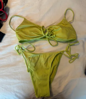 Kendall + Kylie Swimsuit Set thumbnail 1