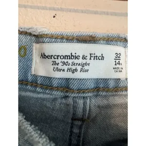 Abercrombie & Fitch 90’s Straight‎ Jeans Size 32/14 Ultra HR Vent Hem Light Wash thumbnail 9