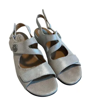 Clarks Artisan Leather Casual Button Sandal Womens Size 9 Bronze thumbnail 1