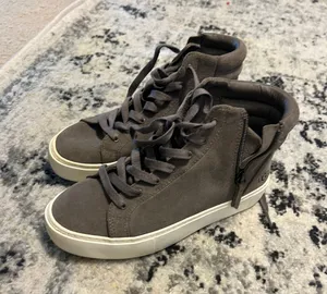 UGG Shoes thumbnail 4