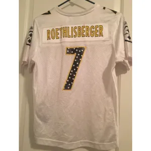 Reebok Women's Pittsburg Steelers Football Jersey #7 Ben Roethlisberger Size Medium thumbnail 9