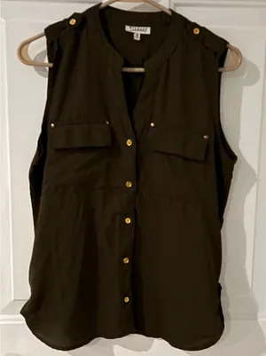 Mileage Olive Green Sleeveless Blouse Top‎ Gold Accents Button Down Medium thumbnail 1