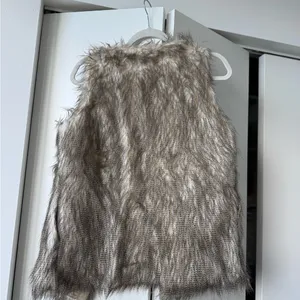 Hot & Delicious Faux Fur Vest in Cream and Brown thumbnail 3
