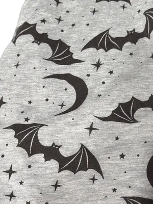 Wound Up Gray Halloween T Shirt Black Bats Moons Stars Crew Neck Size XL NWT thumbnail 2