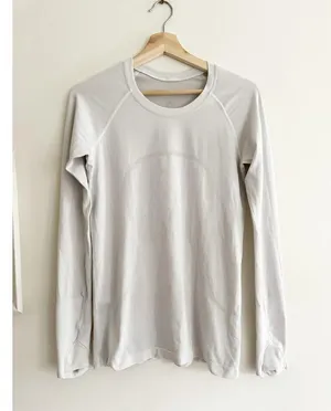 LULULEMON Swiftly Tech White Long Sleeve 2.0 Size 8 thumbnail 3