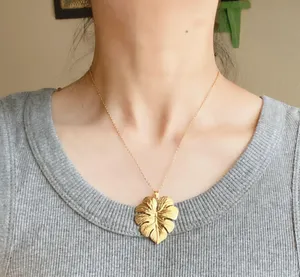 Handmade fully gold tone stainless steel boho fairy monstera plant necklace🌿 thumbnail 1