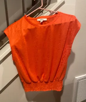 Red Short Sleeve Top Size XS thumbnail 1