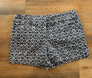White House Black Market Black & White Patterned High Waist Shorts thumbnail 1