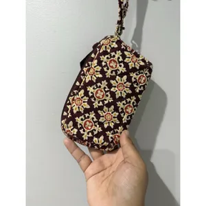 Vera Bradley Retired Medallion Shoulder Tote Burgundy Lunch Bag‎ Wristlet thumbnail 14