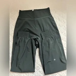 Lululemon Athletica Forest Green Joggers thumbnail 4