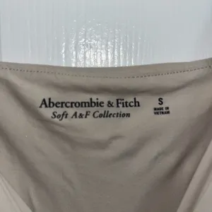 Abercrombie & Fitch Tan Sleeveless Tank thumbnail 2