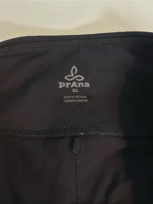 PrAna Transform High Waisted Chakara Yoga Performance Capris Black Size XL thumbnail 9