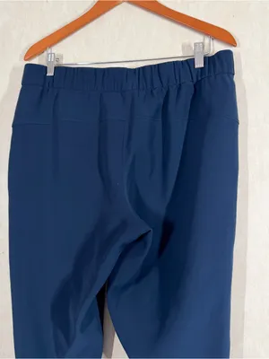 Lululemon Women’s On The Fly Jogger Pants Wrinkle-Free in True Navy 12 thumbnail 7