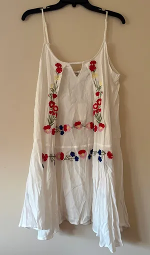 Umgee USA White Embroidered Boho Dress L Floral Festival Peasant Summer Swing thumbnail 1