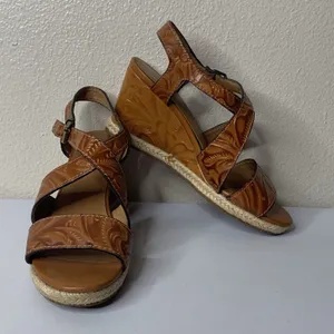 Patricia Nash Rafa Tooled Brown Leather Wedge Sandals Espadrilles Women’s Sz 5 thumbnail 1