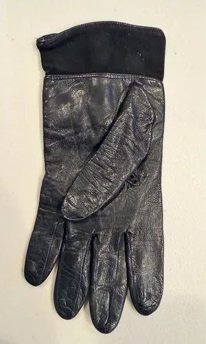 VINTAGE: Bloomingdale’s | ladies lambskin leather & suede gloves. Size: 7. thumbnail 4