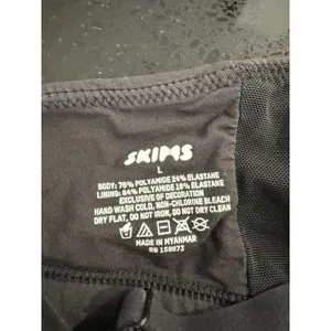 Skims Fits Everybody Triangle Bralette Onyx Black Size L Adjustable Straps‎ thumbnail 4