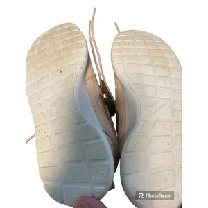 Nike Roshe One Premium Metallic Rose Bronze‎ Women's Size 7 thumbnail 4
