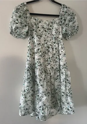100% Cotton Green White Floral Puff Sleeve Mini Dress Small Cottagecore Romantic thumbnail 1