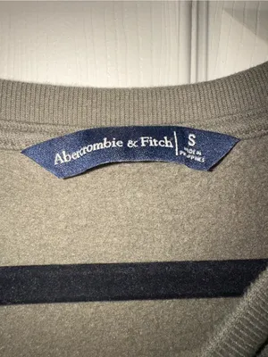 Abercrombie & Fitch Olive Cropped Crewneck Sweatshirt with Branded Hem thumbnail 2