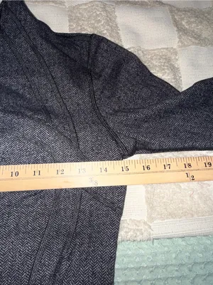 Lululemon Define Jacket
Heathered Herringbone Heathered Black Black size 6 thumbnail 3