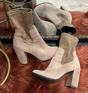 Stylish Tan Ankle Boots thumbnail 1