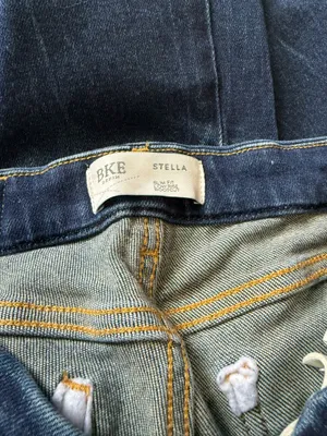Women’s Buckle Jeans thumbnail 4