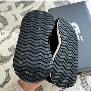 237 Black Running Sneakers Size 6 NEW thumbnail 4