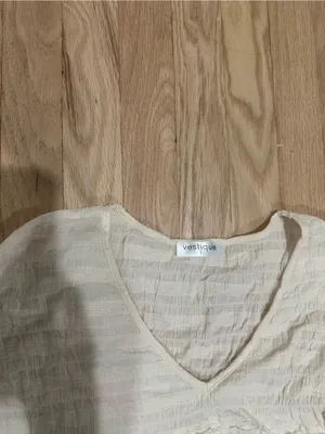 vestique Cream Textured V-Neck Blouse thumbnail 2